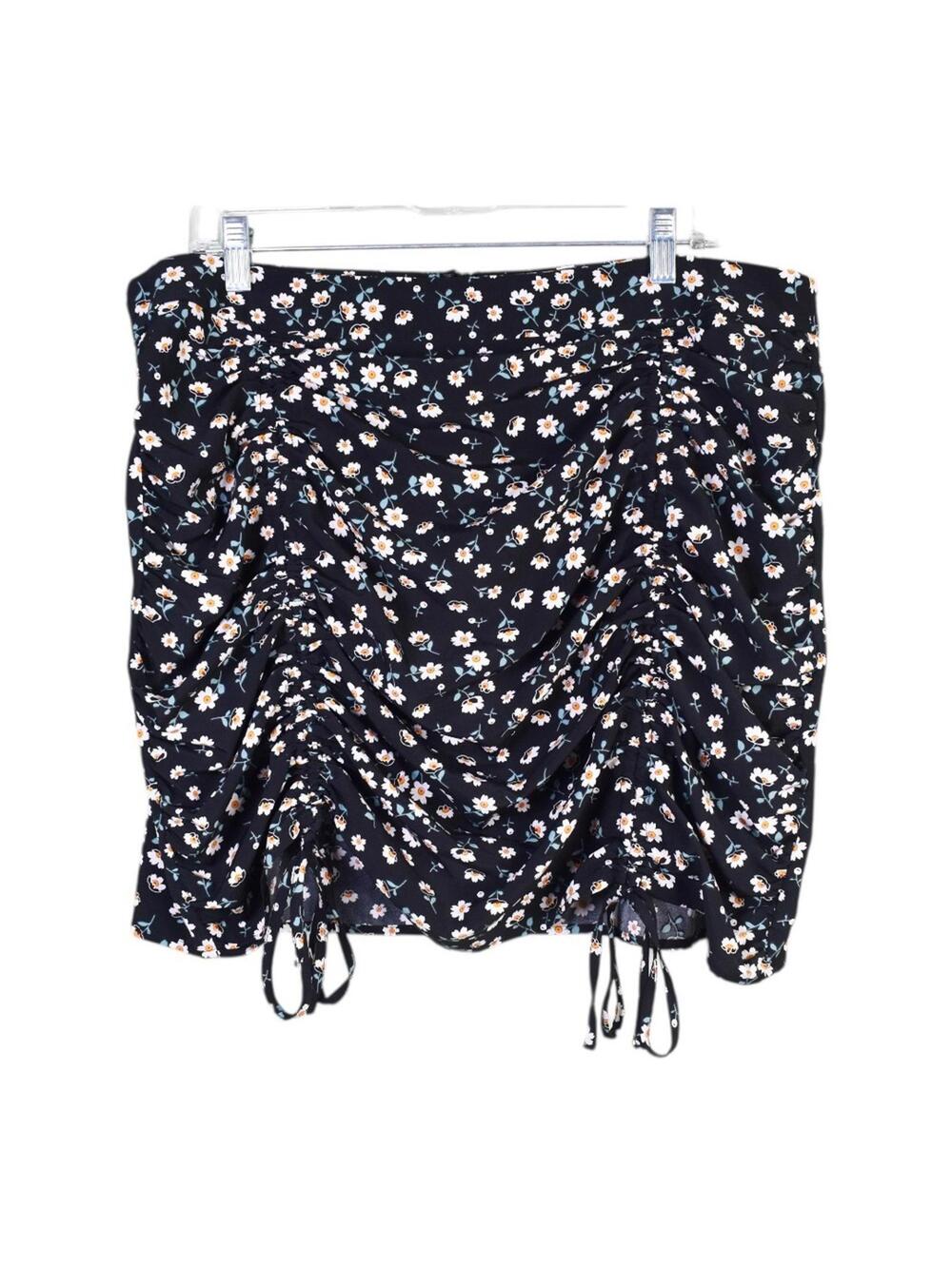 SHEIN Plus 2XL Black Floral Ruched Mini Skirt Y2K Soft Girl Coquette